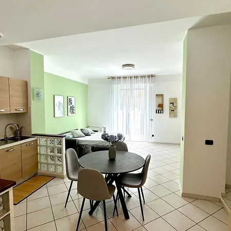 Design District Tortona-solari, Metro M4, Mudec - 2 Bathrooms Apartment *