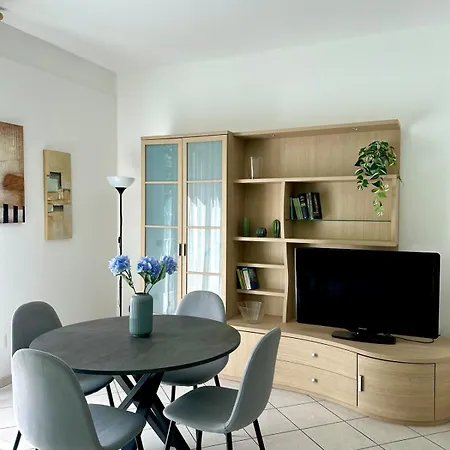 Apartment Design District Tortona-solari, Metro M4, Mudec - 2 Bathrooms Milan